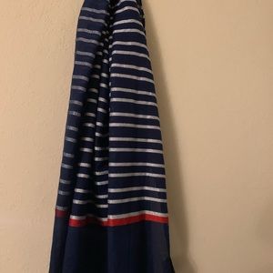🚨 🍁Vince Camuto scarf wrap